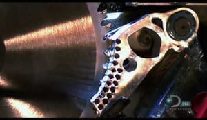 Sjuk sågmaskin som inte Kan såga i fingret