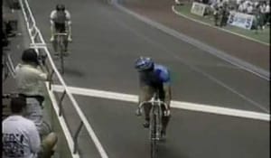 Väldigt konstig tävling i att cykla väldigt snabbt